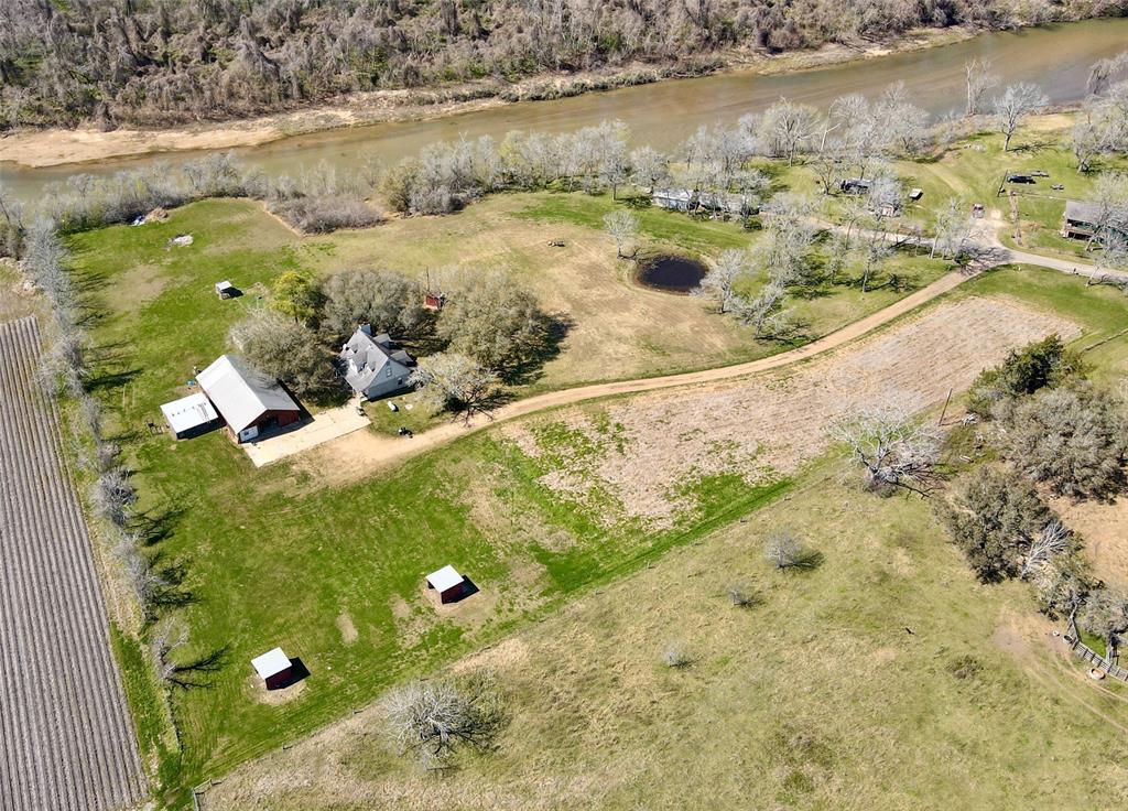 1783 River Valley Drive, Wharton, Texas image 2