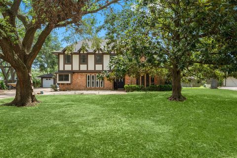 A home in Lake Jackson