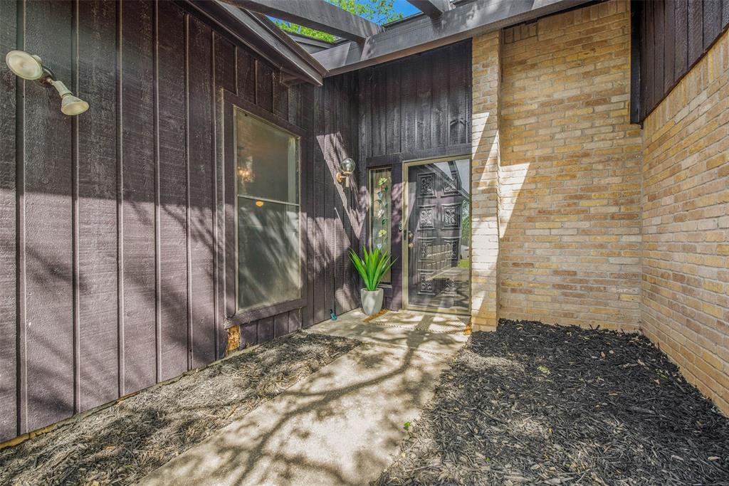 3802 Valley Oaks Drive, Bryan, Texas image 3