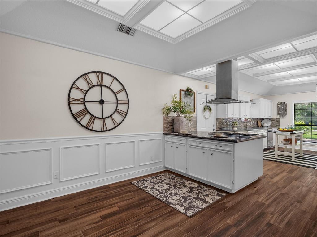 1400 Oak Hollow Drive