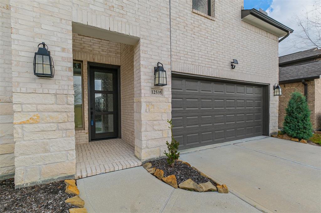 12535 Tullich Run Drive, Humble, Texas image 3
