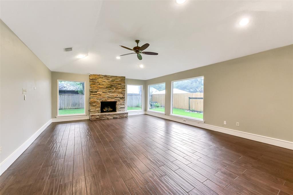 4106 Crownwood Drive, Seabrook, Texas image 6