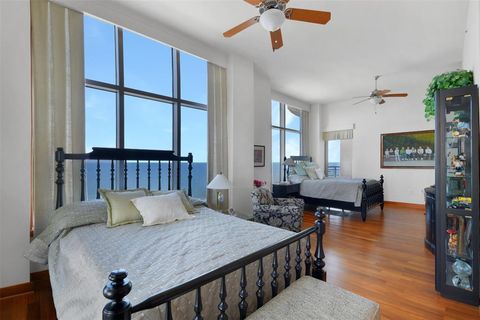 Condominium in Galveston TX 801 Beach Drive Dr 7.jpg