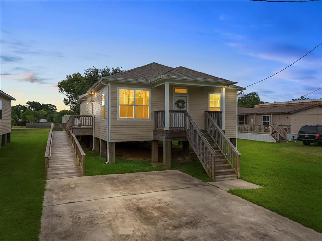 335 6th Street, San Leon, Texas image 1