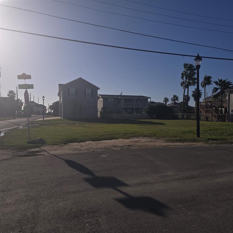 1127 62nd Street, Galveston, Texas image 2