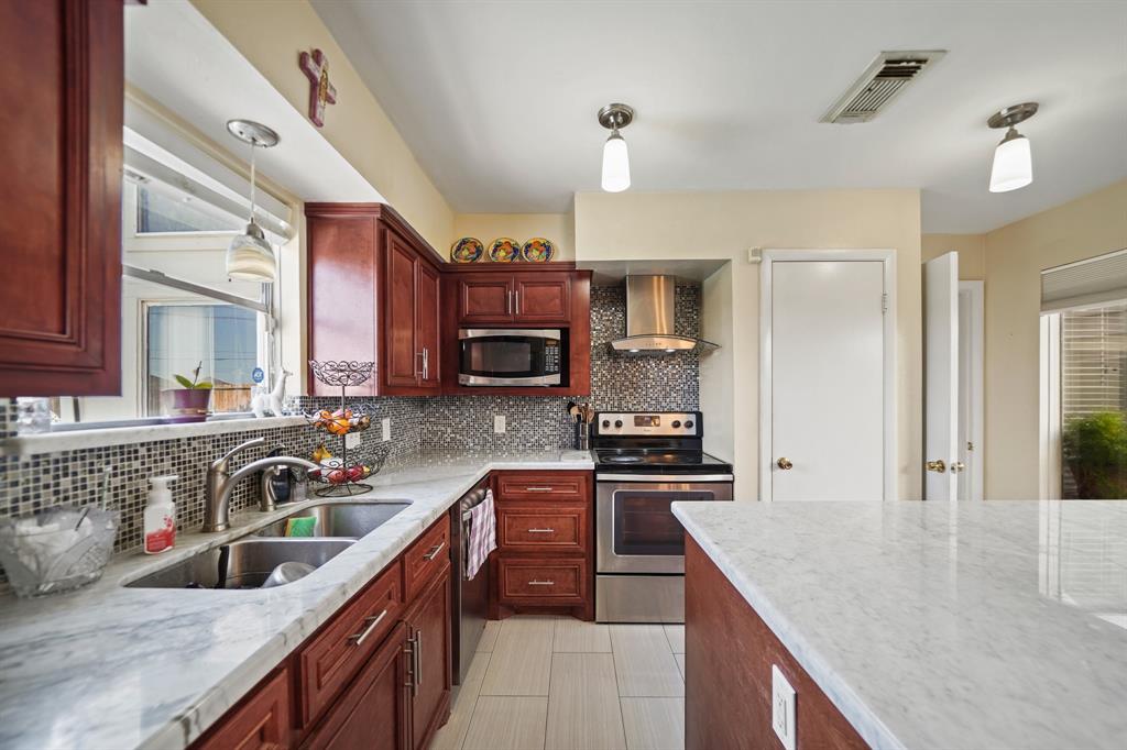 1814 Hilton Head Drive, Missouri City, Texas image 13