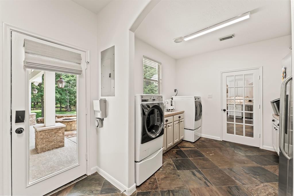 11942 Rainy Oaks Drive, Magnolia, Texas image 37