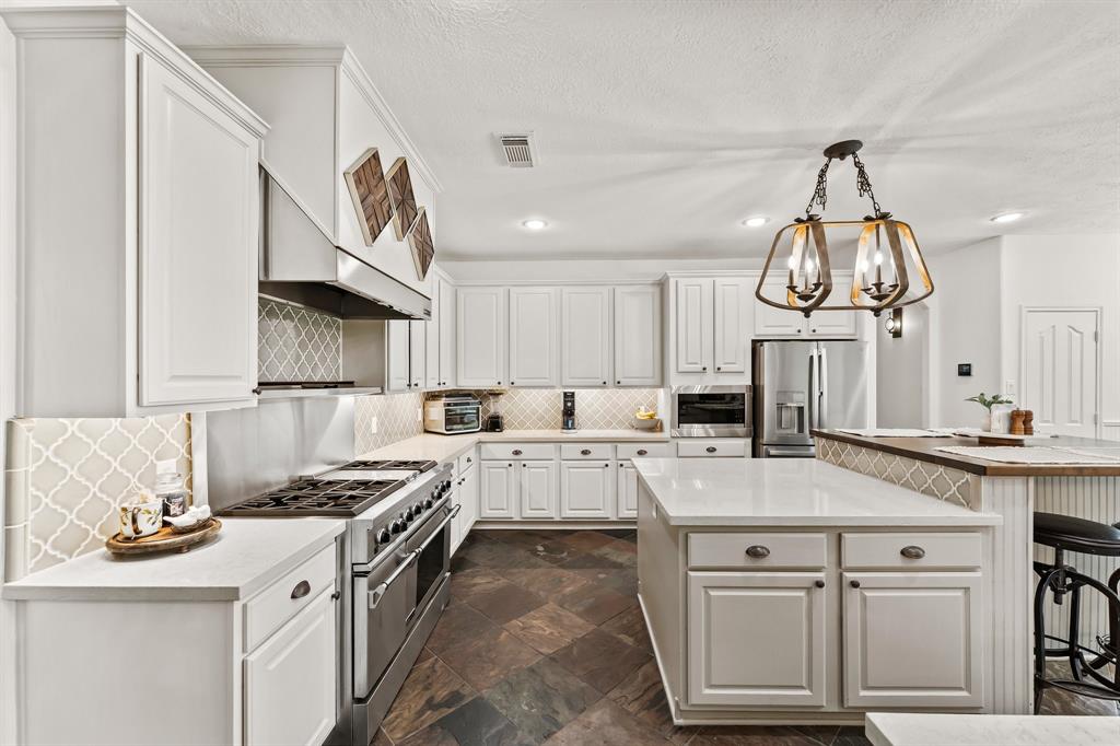 11942 Rainy Oaks Drive, Magnolia, Texas image 11