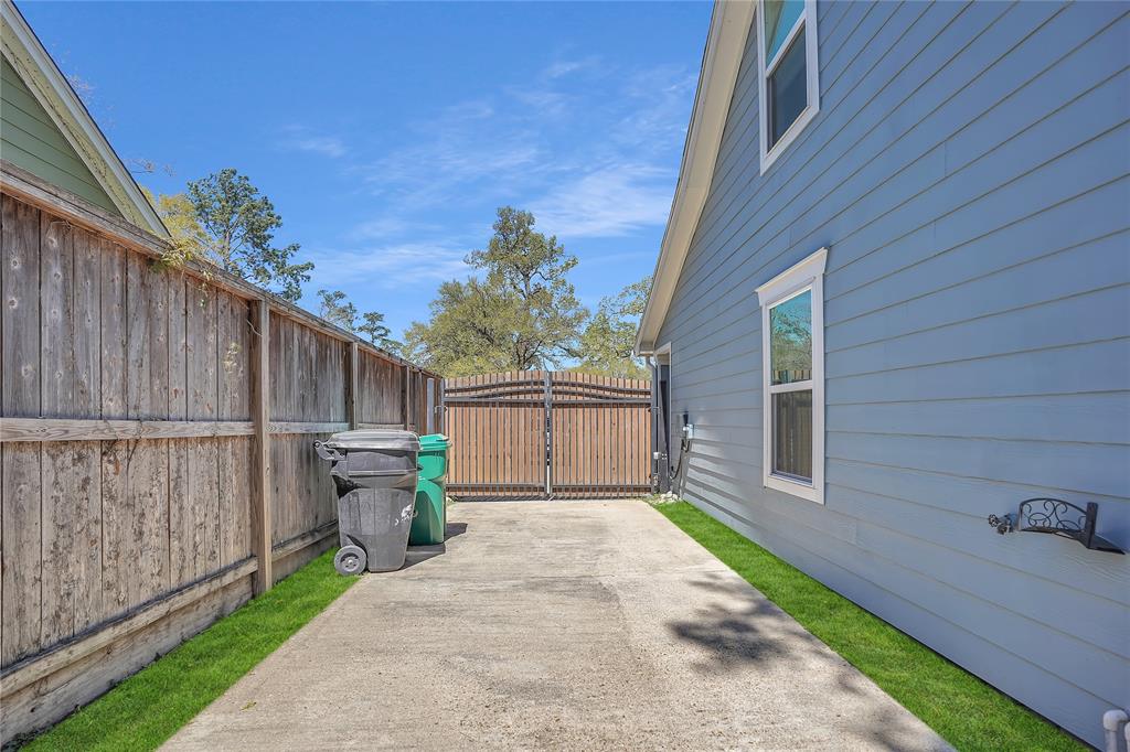 1035 W 43rd Street, Houston, Texas image 44