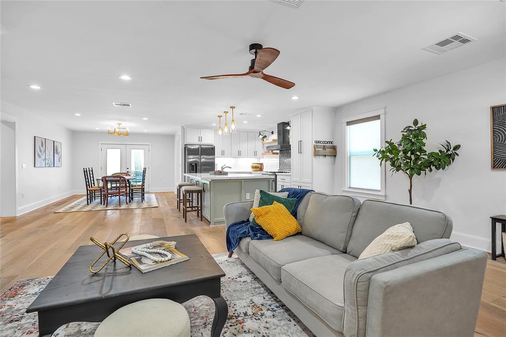 1035 W 43rd Street, Houston, Texas image 4