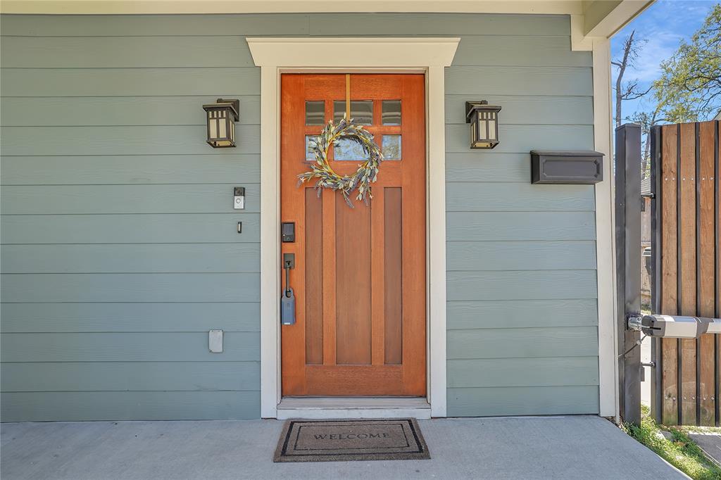 1035 W 43rd Street, Houston, Texas image 3