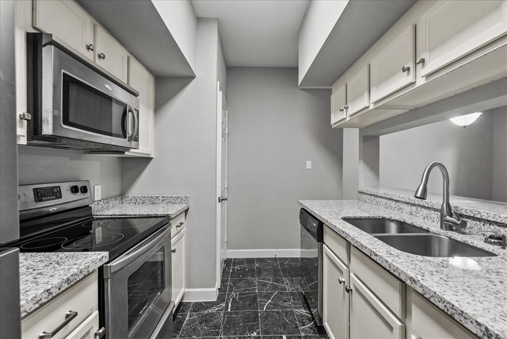 18809 Egret Bay Boulevard #212, Webster, Texas image 13