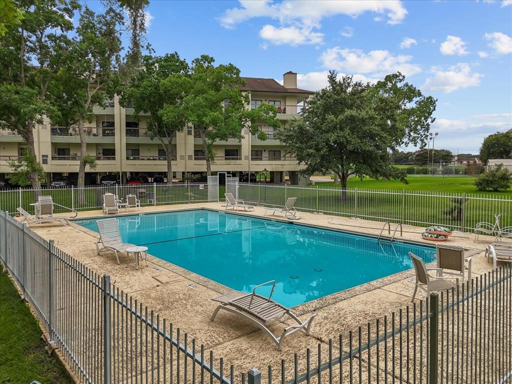 18809 Egret Bay Boulevard #212, Webster, Texas image 30