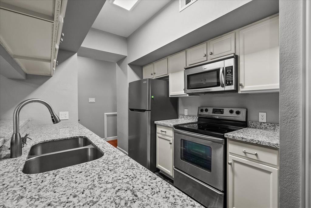 18809 Egret Bay Boulevard #212, Webster, Texas image 15