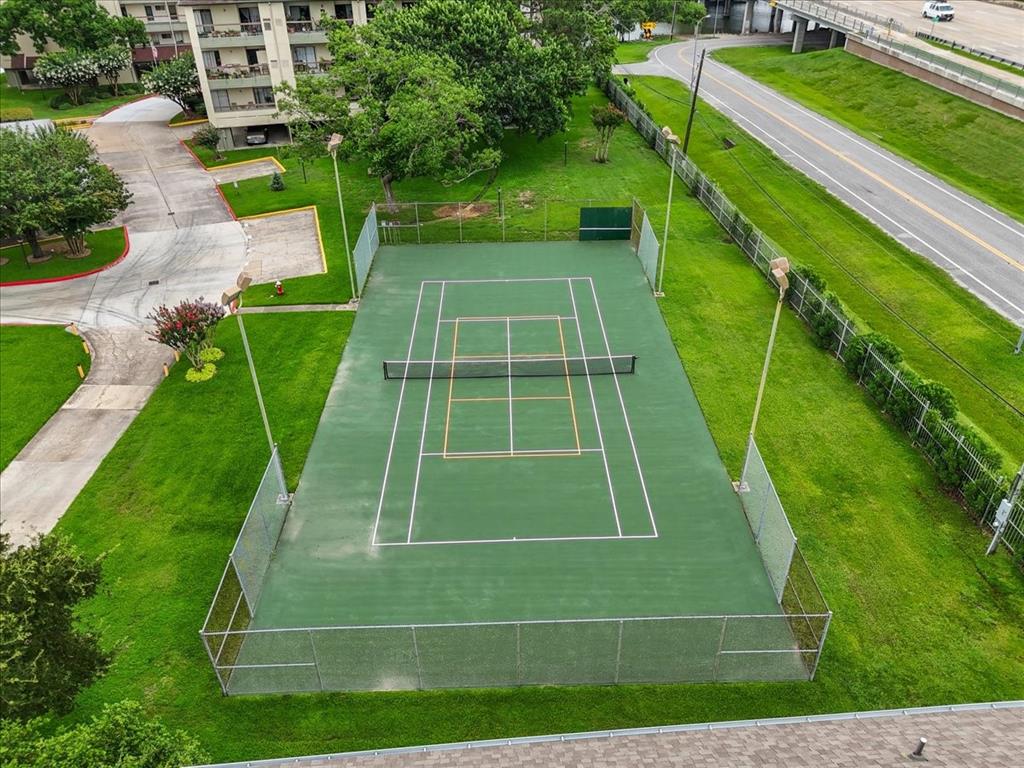 18809 Egret Bay Boulevard #212, Webster, Texas image 27