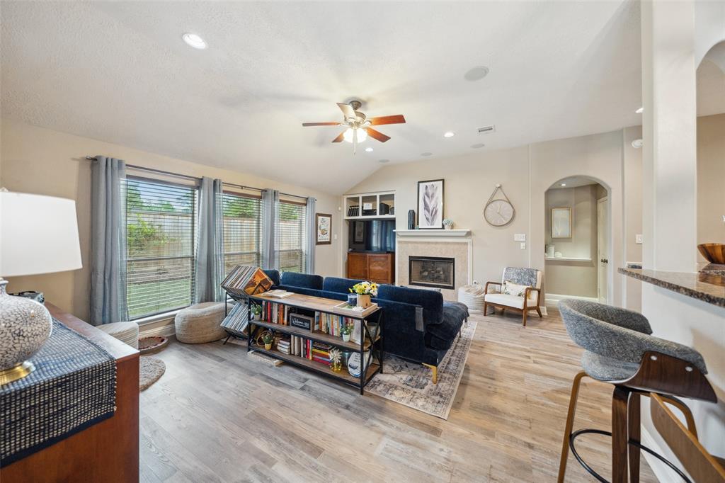 13931 Eden Manor Lane, Houston, Texas image 6