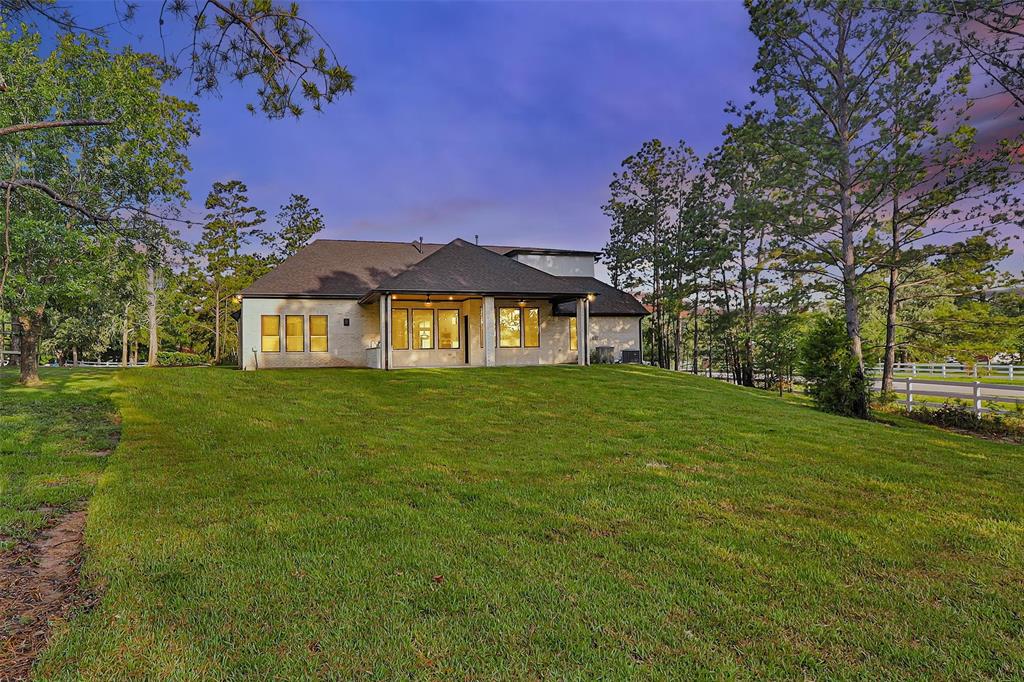 11401 E Zoe Loop