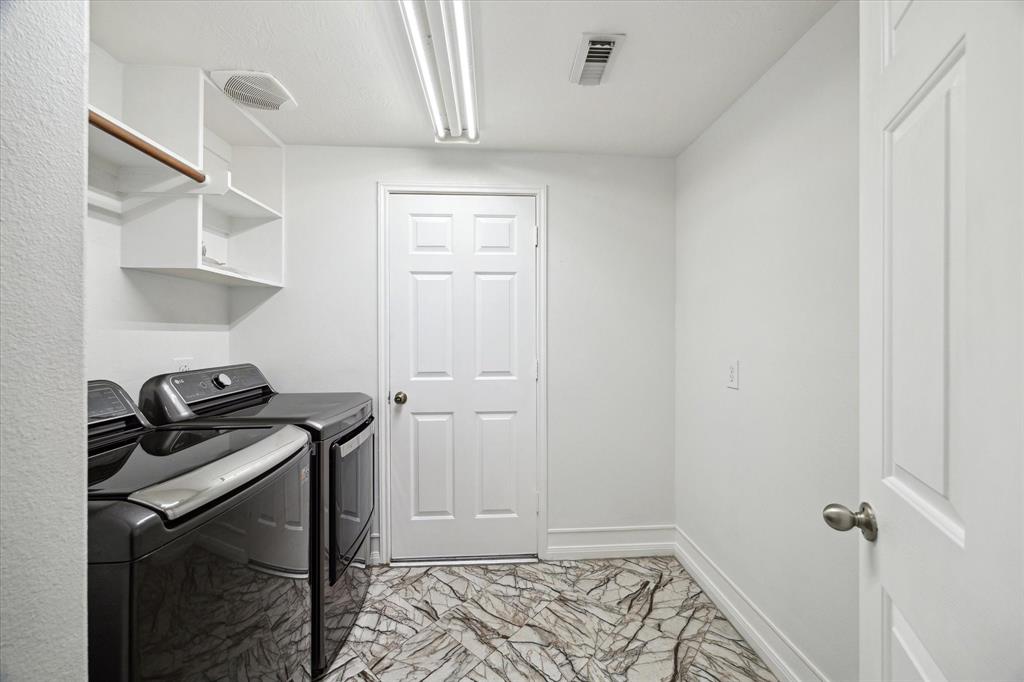 8431 Silver Lure Drive, Humble, Texas image 14