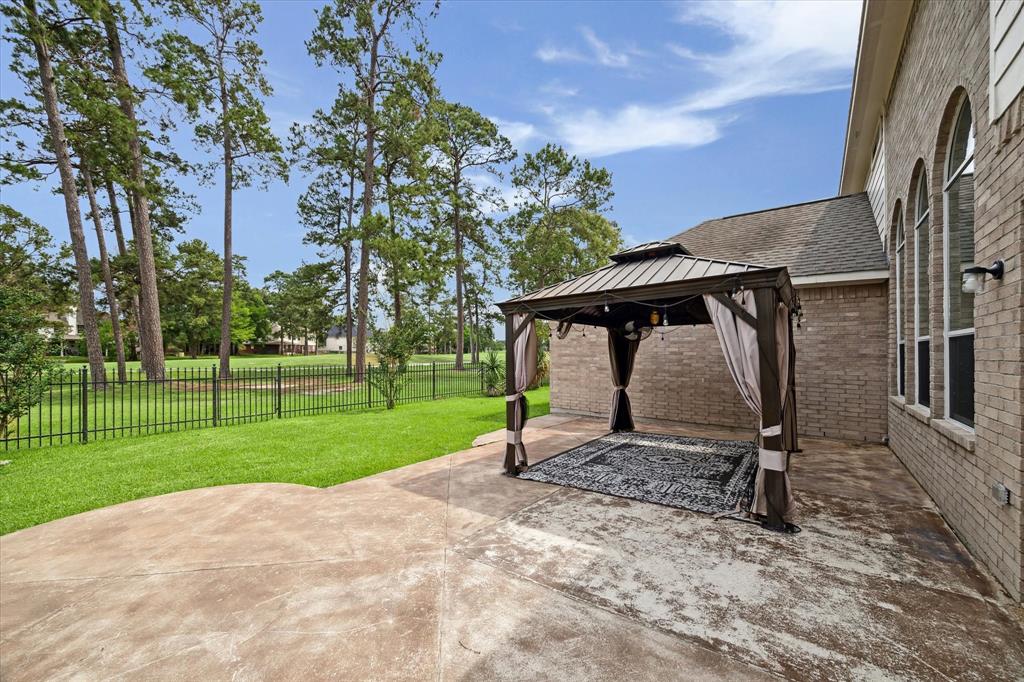 8431 Silver Lure Drive, Humble, Texas image 15