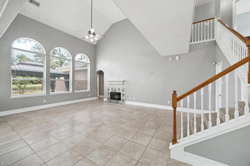 8431 Silver Lure Drive, Humble, Texas image 3