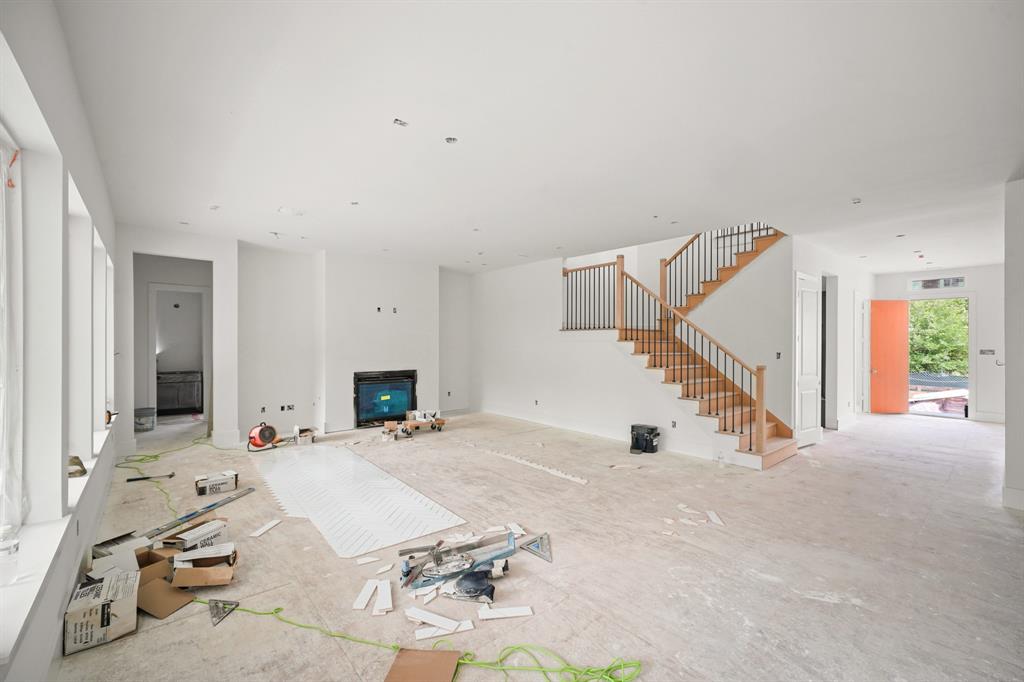5223 Mimosa Drive