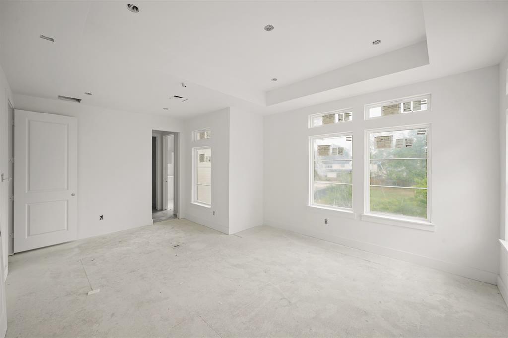 5223 Mimosa Drive, Bellaire, New York image 14