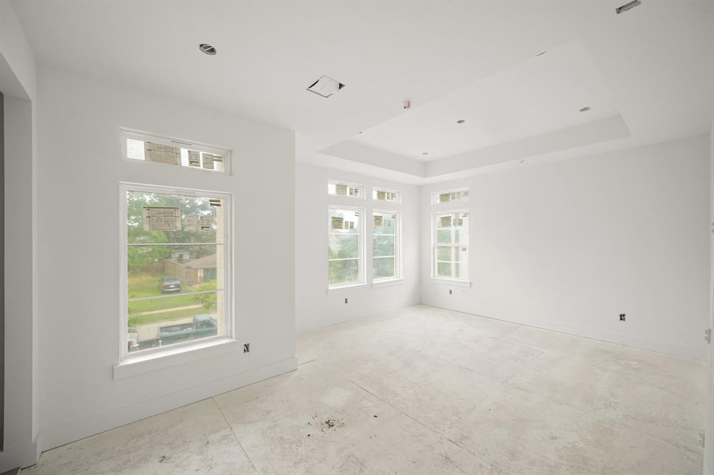 5223 Mimosa Drive, Bellaire, New York image 19