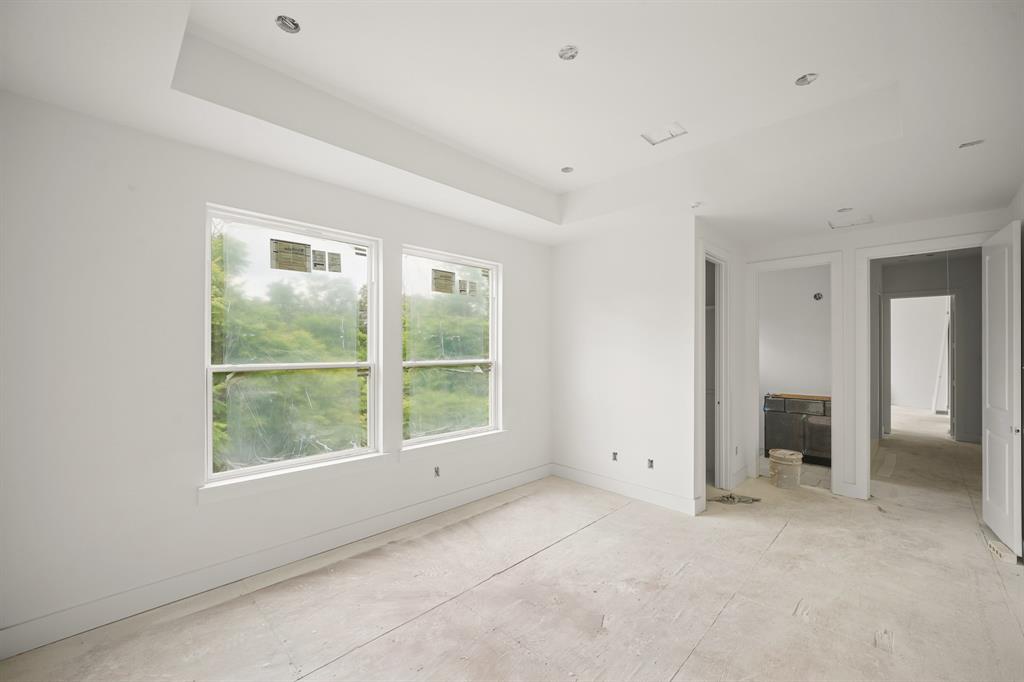5223 Mimosa Drive, Bellaire, New York image 16