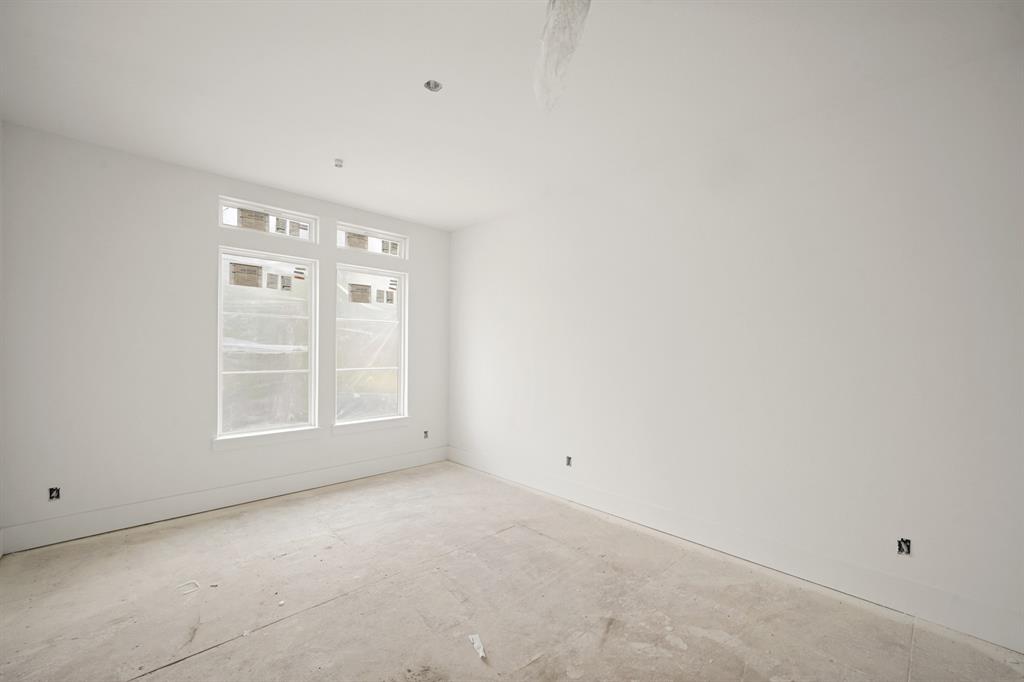 5223 Mimosa Drive, Bellaire, New York image 9