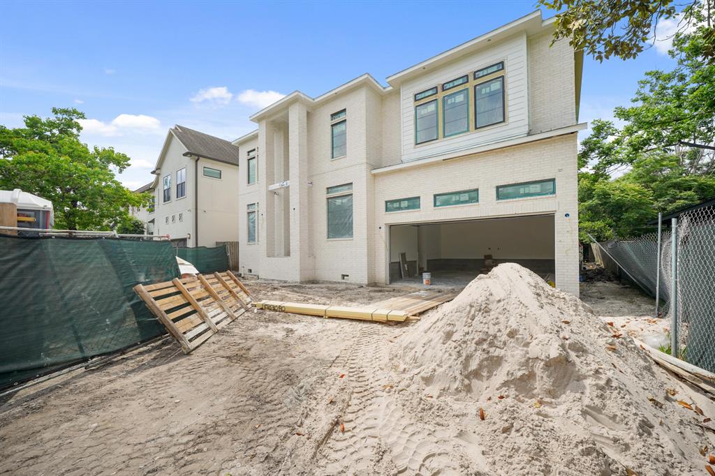 5223 Mimosa Drive