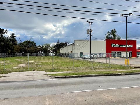 18 Tidwell Road E Houston TX 77022