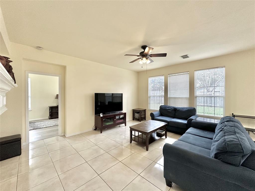 2214 Bristol Bend Lane, Katy, Texas image 11