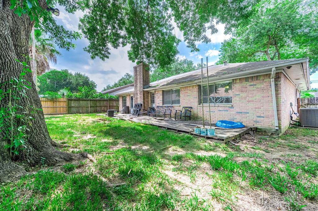 3106 Pilgrims Point Lane, Pearland, Texas image 26