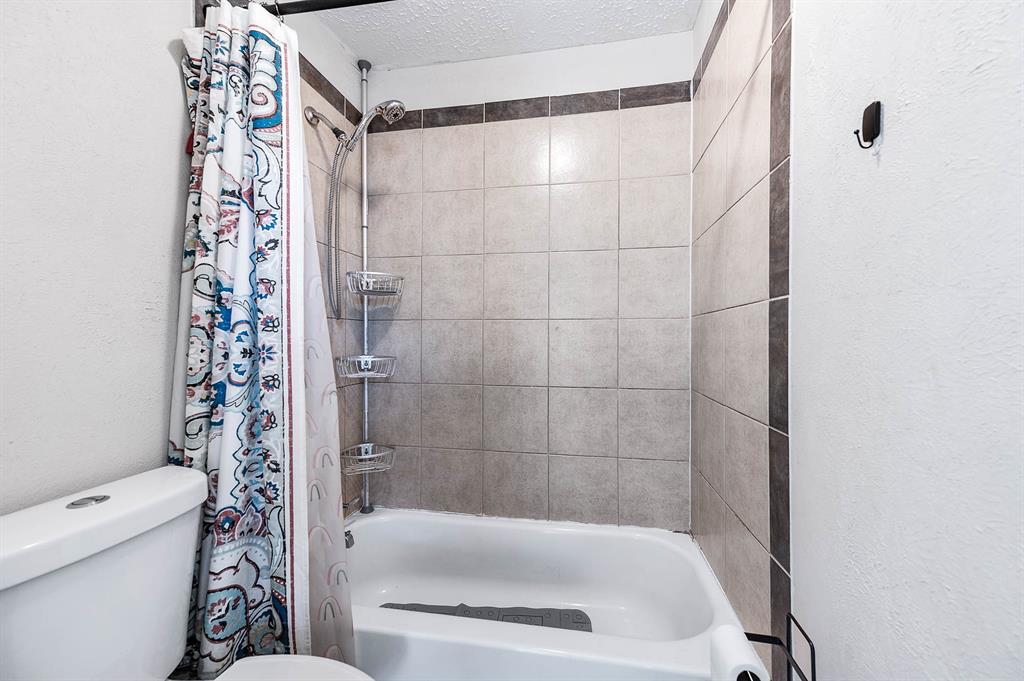 3106 Pilgrims Point Lane, Pearland, Texas image 21