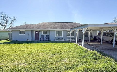Photo of 407 Rorem Avenue, Palacios, TX 77465 (MLS # 45939513) Photo of 407 Rorem Avenue, Palacios, TX 77465 (MLS # 45939513)
