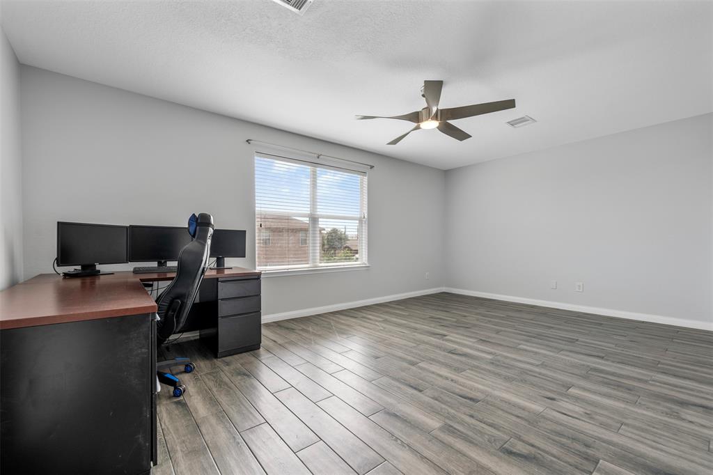6902 White Ash Lane, Baytown, Texas image 32