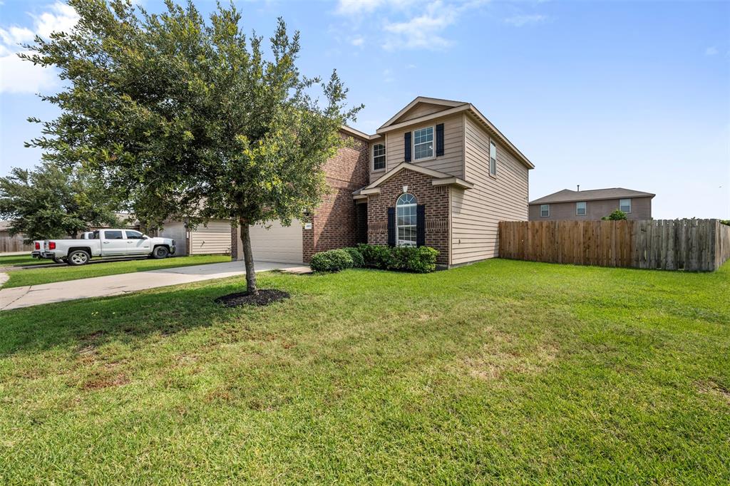 6902 White Ash Lane, Baytown, Texas image 35