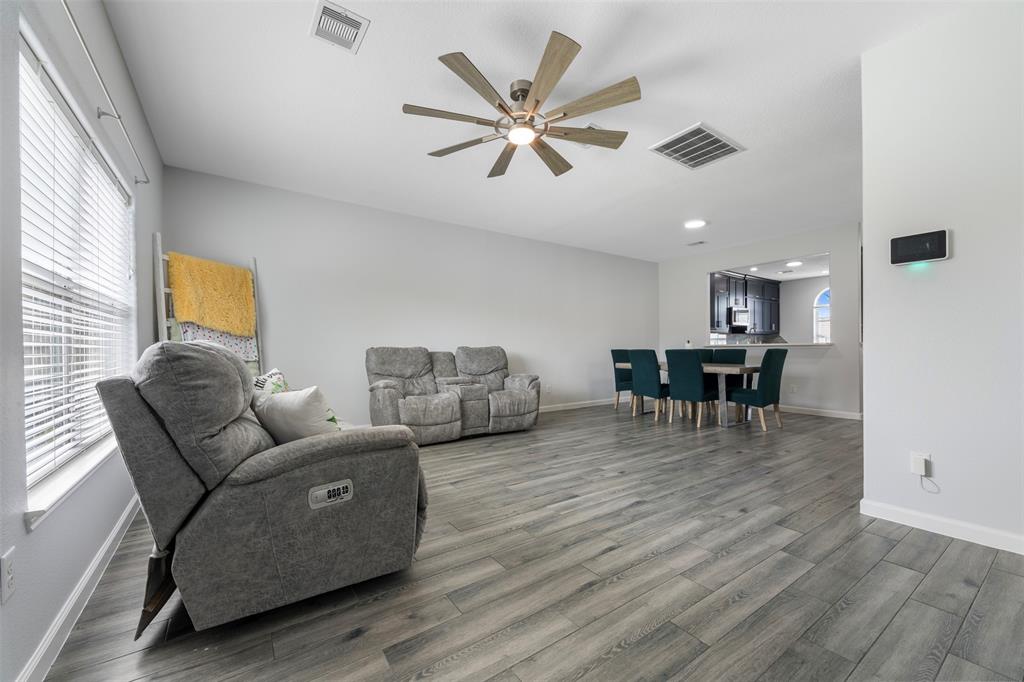 6902 White Ash Lane, Baytown, Texas image 11