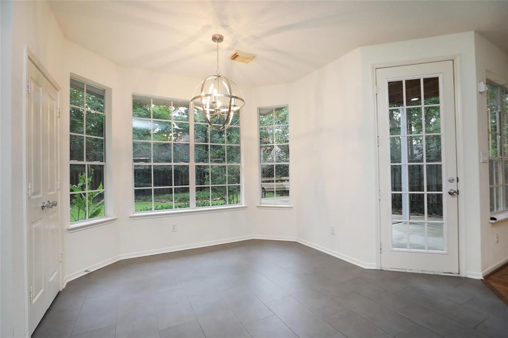 35 Winter Wheat Place, The Woodlands, Texas image 12