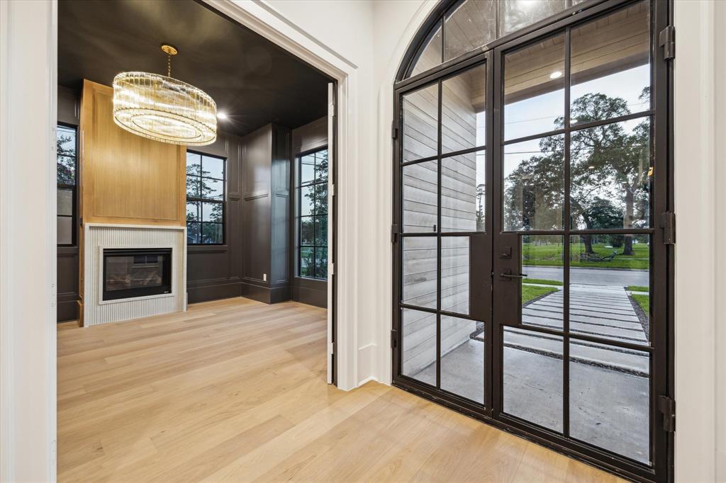 1519 Candlelight Lane, Houston, Texas image 4