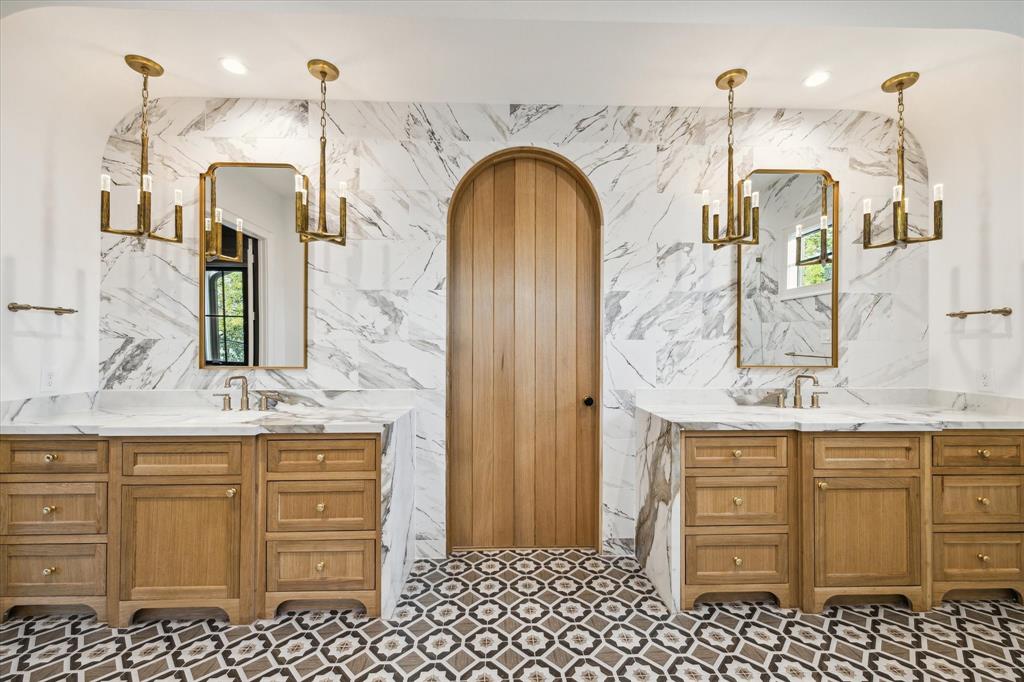 1519 Candlelight Lane, Houston, Texas image 30
