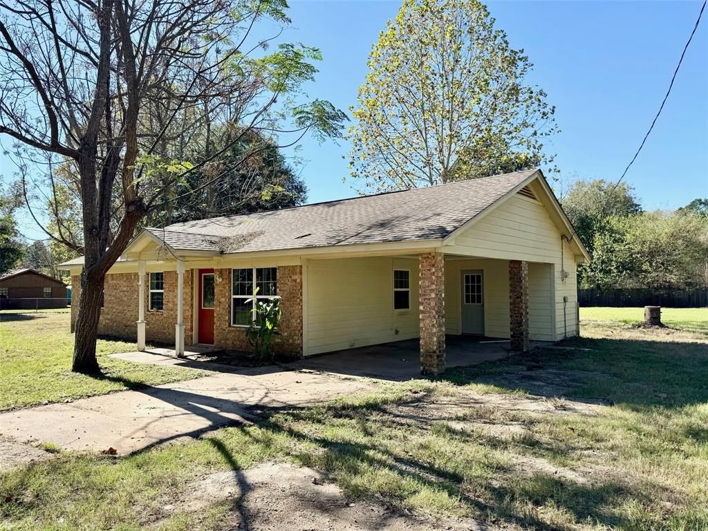 1121 County Road 2131, Crockett, Texas image 1