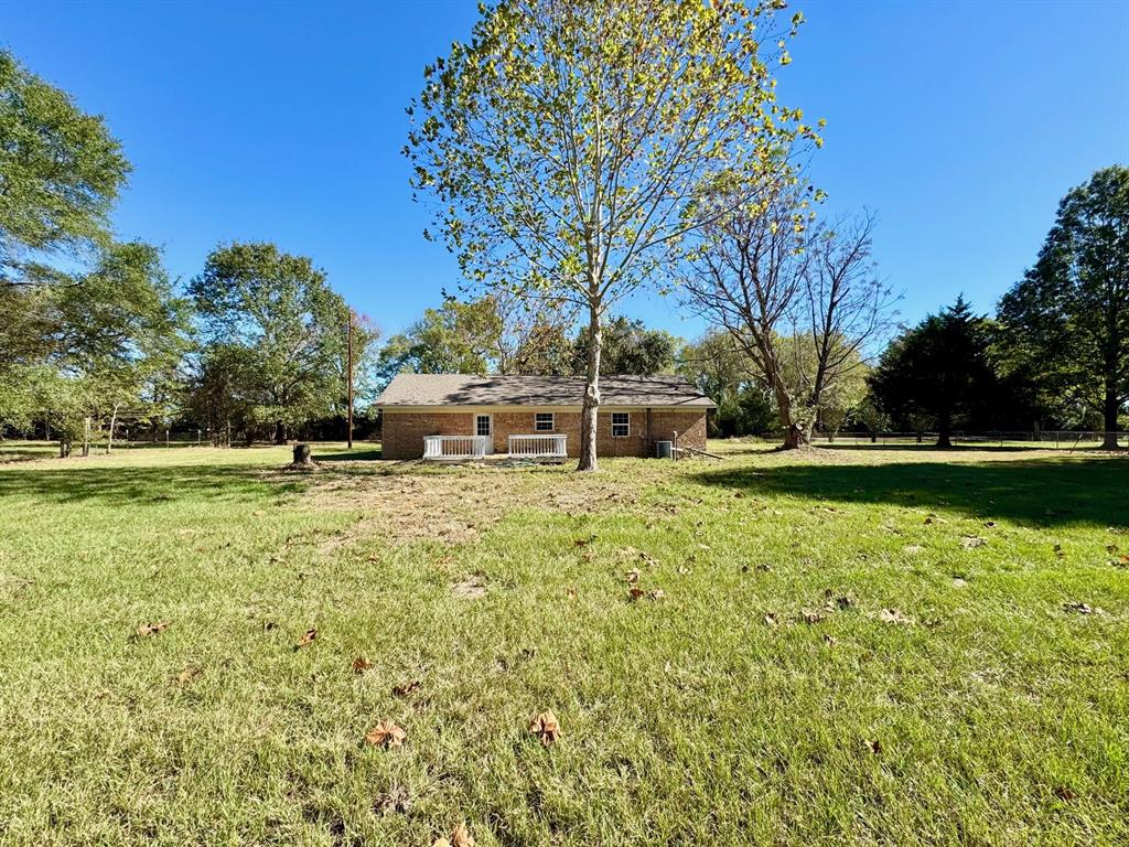 1121 County Road 2131, Crockett, Texas image 9