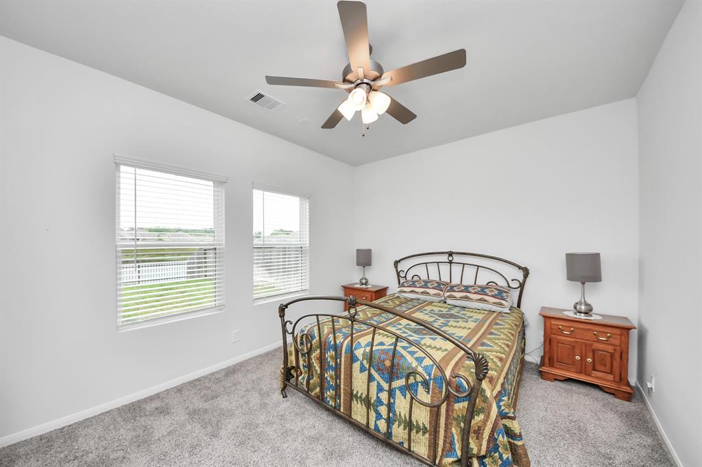 1110 Bending Trail Drive, Tomball, Texas image 18