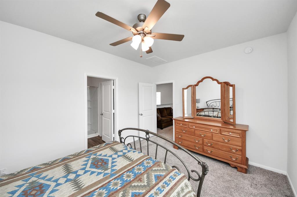 1110 Bending Trail Drive, Tomball, Texas image 19