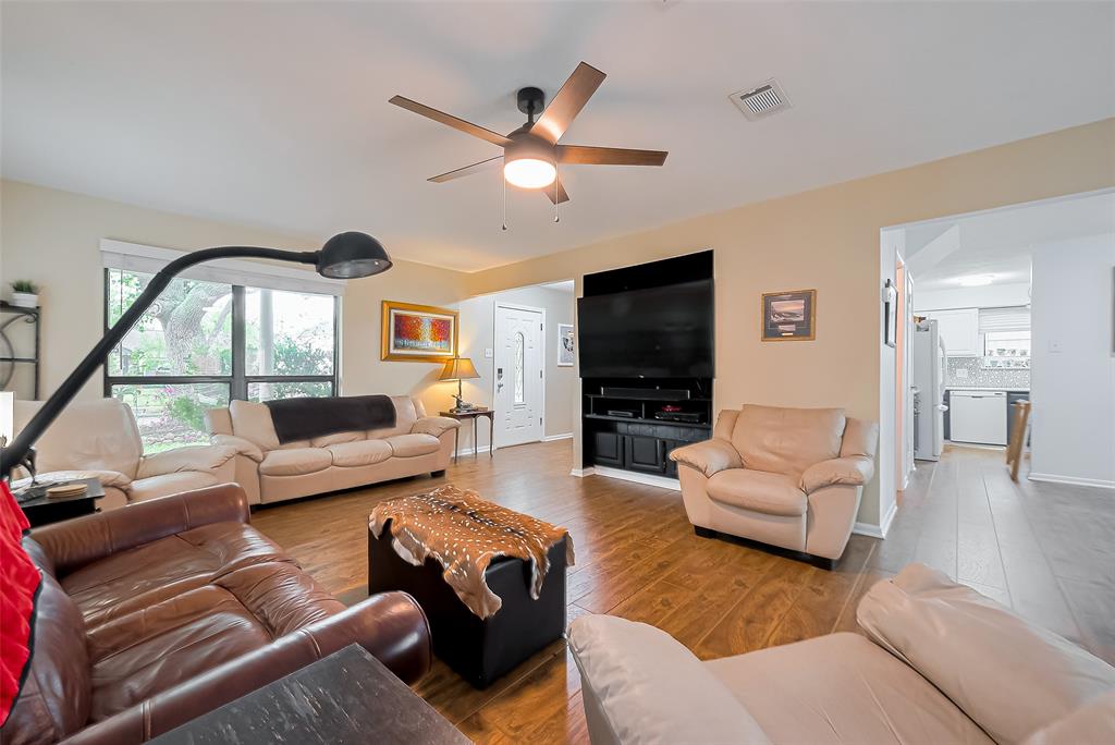 2307 Country Place Drive, Richmond, Texas image 11