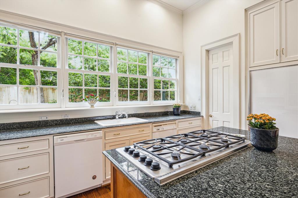 4817 Bellview Street, Bellaire, Texas image 13