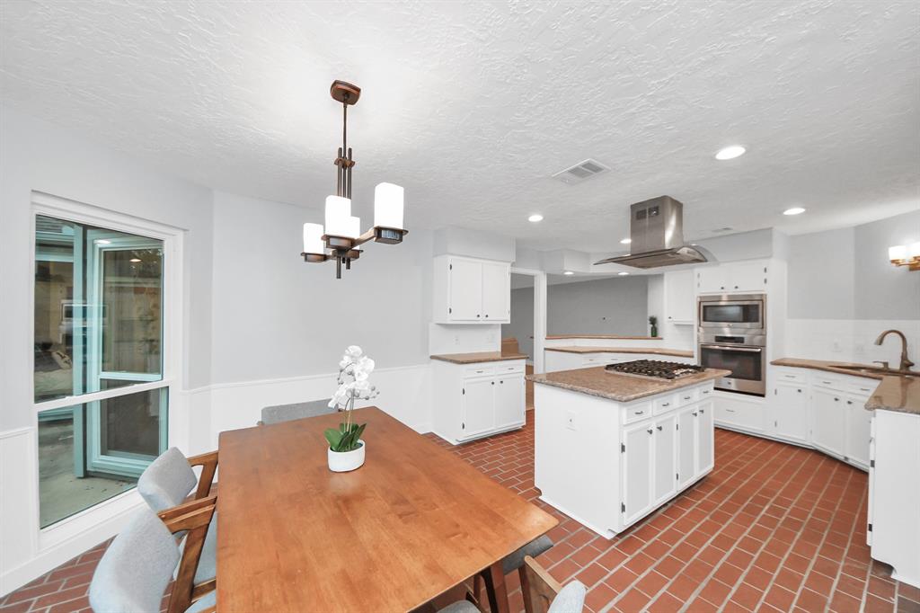 1415 Kempsford Drive, Katy, Texas image 13