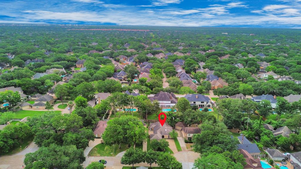1415 Kempsford Drive, Katy, Texas image 2