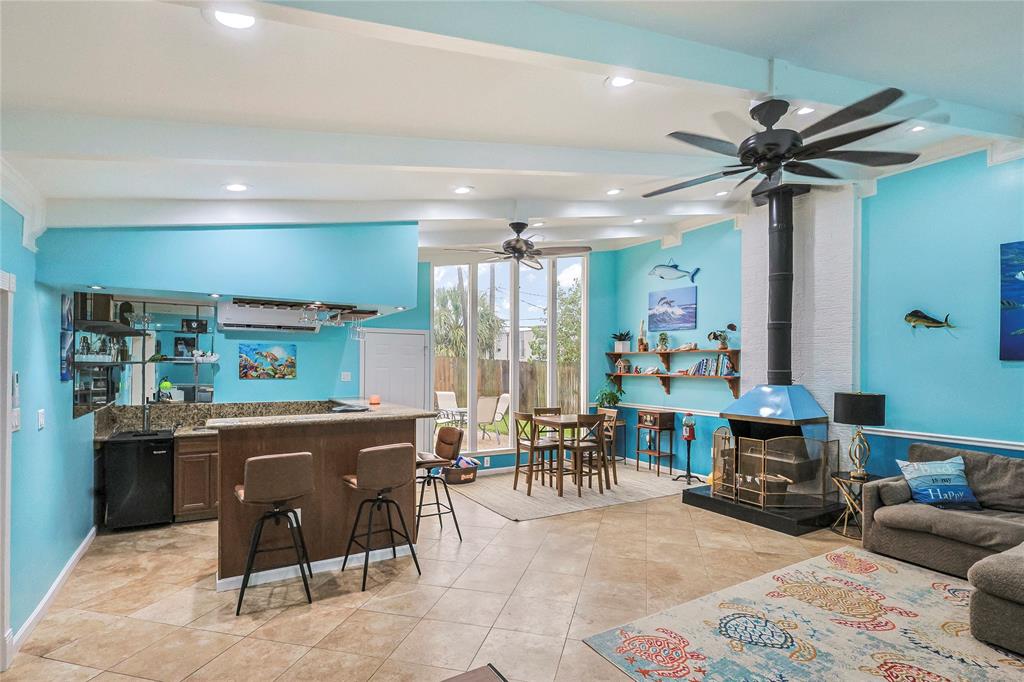 3415 80th Street, Galveston, Texas image 3
